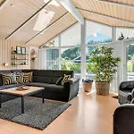 Feriehus With A Fireplace 01