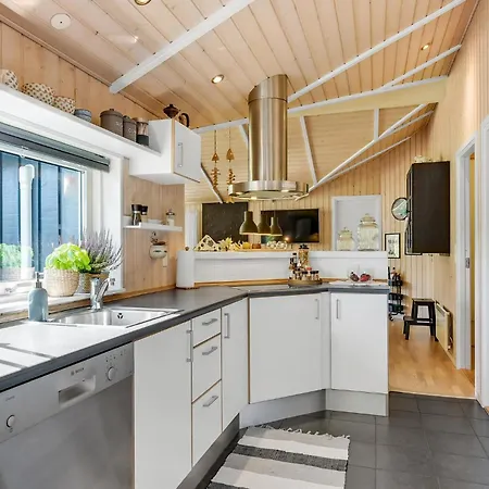 Lovely In Toftlund With Kitchen Holiday home Vestergard