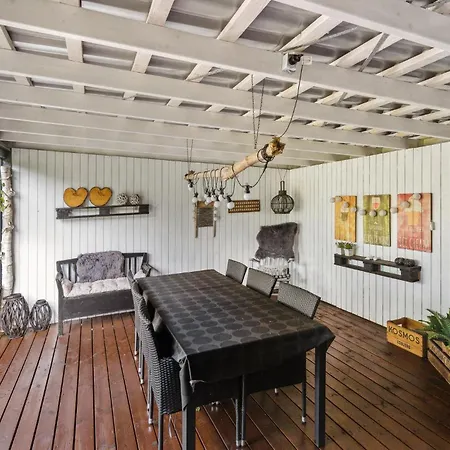 With A Fireplace 01 Ferienhaus *