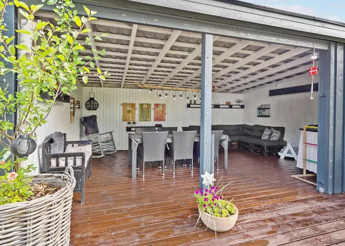 With A Fireplace 01 Ferienhaus